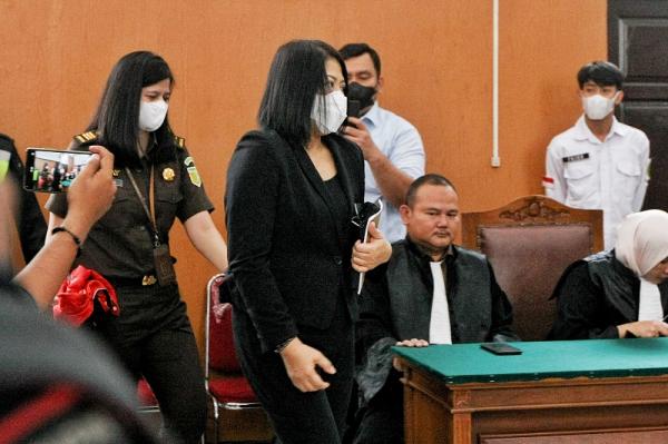 Putri Candrawathi Dituntut 8 Tahun Penjara , JPU Pertimbangkan Sikap Sopan Pelaku saat Sidang