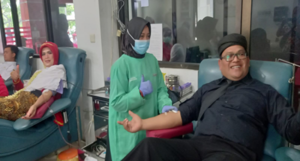 Pernikahan Unik Si Raja Kawin di Sragen, Usai Ijab Pengantin Langsung Donor Darah ke PMI