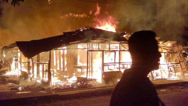 7 Rumah di Kawasan Padat Penduduk Terbakar, Warga Jalan Bromo Berhamburan