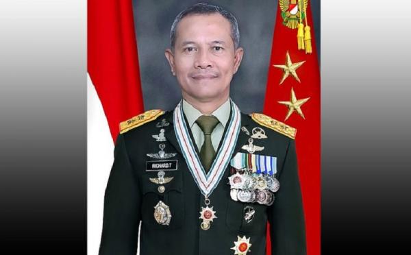 Jenderal Kopassus Berdarah Batak Letjen TNI Richard Horja Taruli Tampubolon Kini Jadi Irjenad