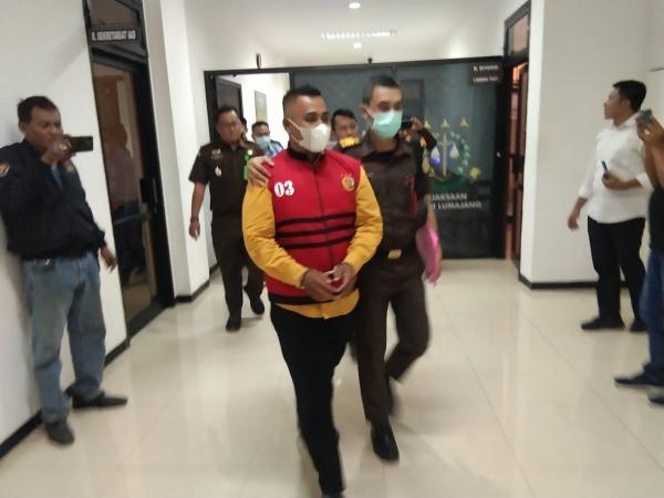 Korupsi APBDes Rp178 Juta, Kepala Desa Ini Tak Berkutip Saat Di Jerat ...