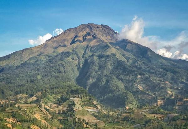 Kisah Mistis Gunung Sumbing, Mulai Pasar Watu Hingga Lokasi Pesugihan dengan Tumbal Nyawa