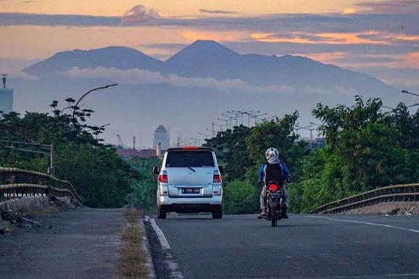 Misteri Gunung Gede di Jawa Barat Mulai Raksasa Hitam Hingga Asal Usul Alun Alun Surya Kencana