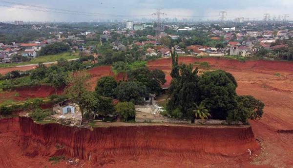 Rumah Tetap Kokoh di Tengah Proyek Tol Serpong - Cinere, Akses Pemilik Rumah Makin Sulit  