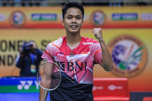 Tumbangkan Lee Cheuk Yu, Anthony Ginting Amankan Tiket 16 Besar Indonesia Masters 2023