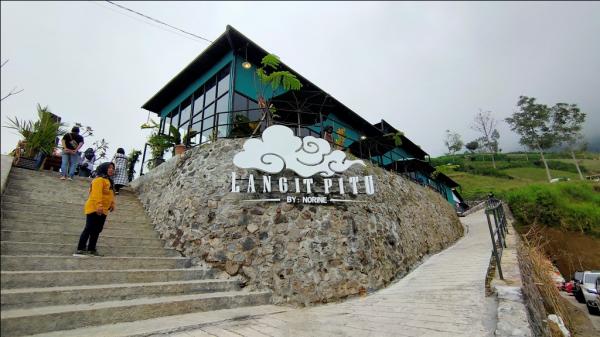 Langit Pitu Objek Wisata Tawarkan Keindahan Alam Lereng Gunung Merbabu dan Merapi di Boyolali