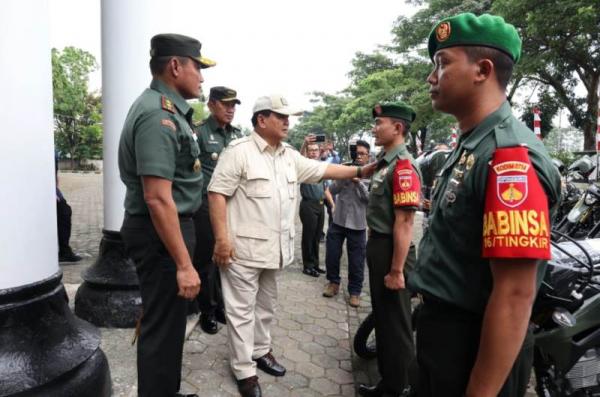 Kunjungi Makodam IV/Diponegoro, Prabowo Serahkan 100 Motor Dinas Babinsa