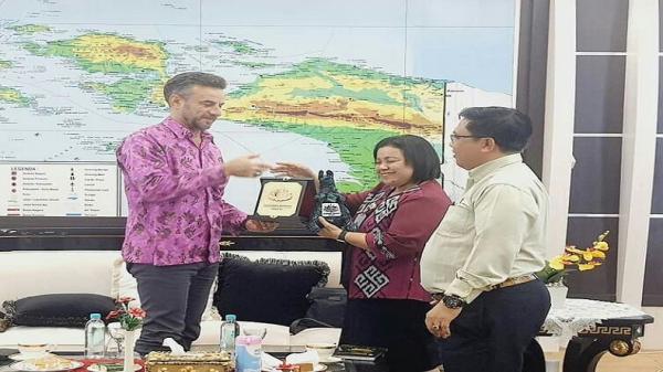 Bertandang ke DPR Papua,  Wakil Dubes Australia Bahas Program Kerjasama Australia - Indonesia