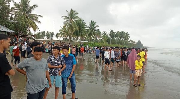 Korban Hilang Terseret Ombak di Pidie Jaya Belum Ditemukan, Malam Ini Tim Sisir Tepi Pantai