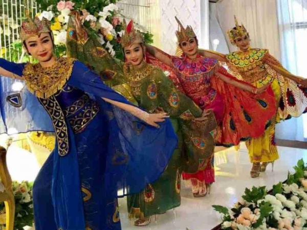 Tari Merak, Mengungkap Makna Sebuah Kebanggaan dan Icon Budaya Kota Bandung