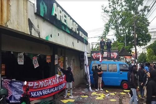 Manajemen Lapor Polisi Usai Toko Resmi Arema FC Dirusak Demonstran