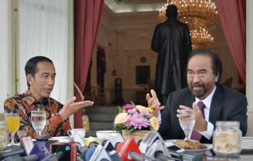 Jokowi Bertemu Surya Paloh di Istana, Ada Apa ?