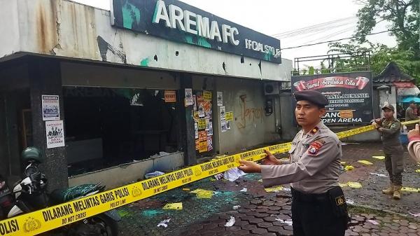 Unjuk Rasa Aremania Rusuh, Tiga Orang Terluka, Toko Merchandise Rusak