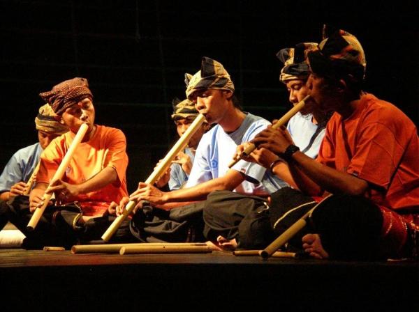 4 Fungsi Musik Daerah Indonesia yang Perlu Diketahui, No. 2 Kerap Dijadikan Sarana Ritual