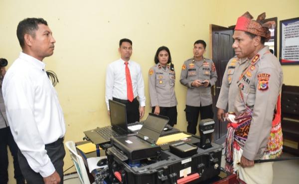 Kapolda NTT Tinjau Pelayanan Kepolisian di Polres Kupang