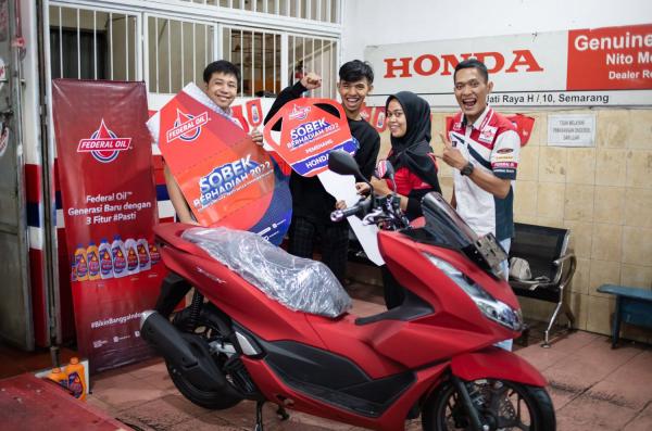 Mujur Bener Nasib Ajay Darma, Ganti Pelumas Federal Oil Dapat Hadiah Sepeda Motor Honda PCX