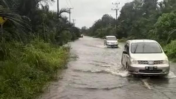 Banjir Kembali Terjang Sejumlah Titik di Jebus dan Parittiga Bangka Barat