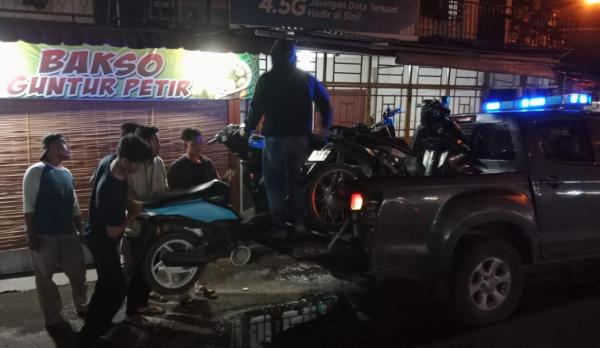 2 Orang Geng Motor Ditangkap Polrestabes Medan, 7 Sepeda Motor dan Senjata Tajam Diamankan