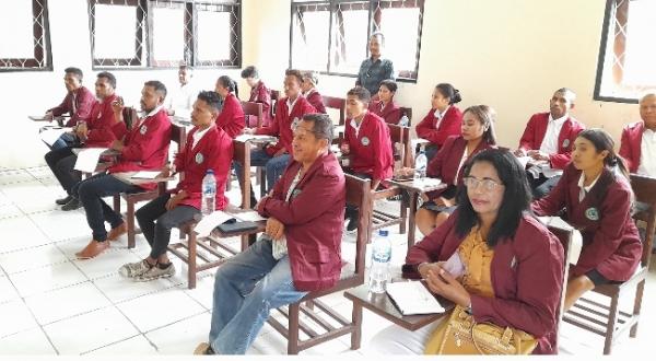 STIH Cendana Wangi Lepas 18 Mahasiswa ikut KKN di Pelosok Timor Tengah Utara