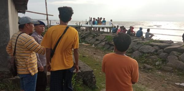 Perbaiki Paralon Tambak, 2 Nelayan Hilang Terbawa Arus Pantai Cibungur Pandeglang