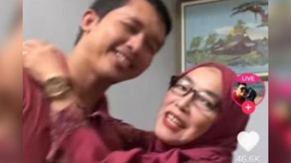 Viral! Suami Istri Terpaut Usia 18 Tahun, Netizen Sebut Ibu dan Anak
