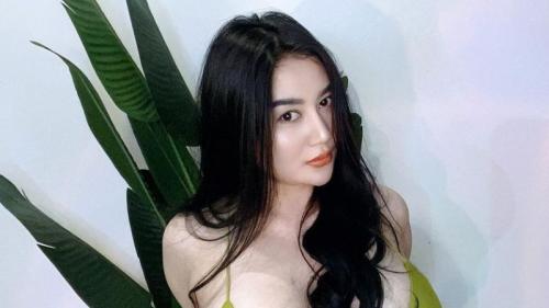Bikin Salfok, Potret Pamela Safitri Pakai Dress Hijau, Netizen: Woww....AMAZING