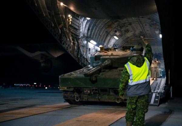Tank Leopard 2 dari Kanada Tiba di Polandia, Respon Netizen Terbelah