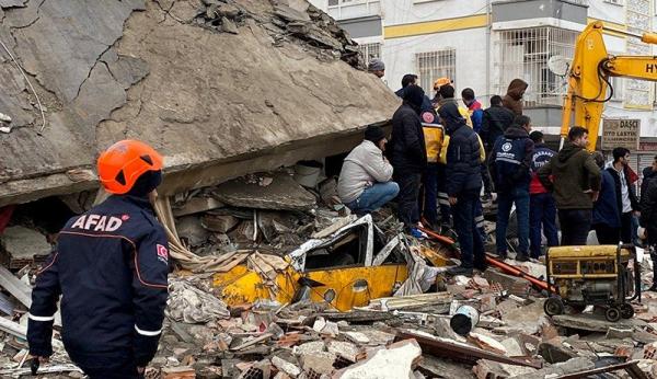 Korban Tewas Gempa Dahsyat Magnitudo 7,9 Terus Bertambah, 284 Jiwa di Turki, 237 Orang di Suriah