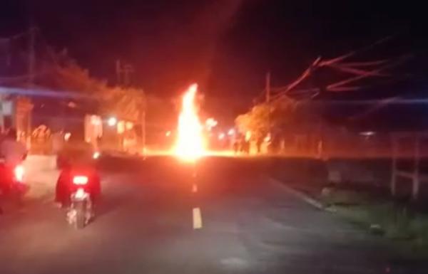 Tabrakan 2 Motor hingga Terbakar di Cimangpang Panggarangan, Satu Orang Luka Bakar Serius