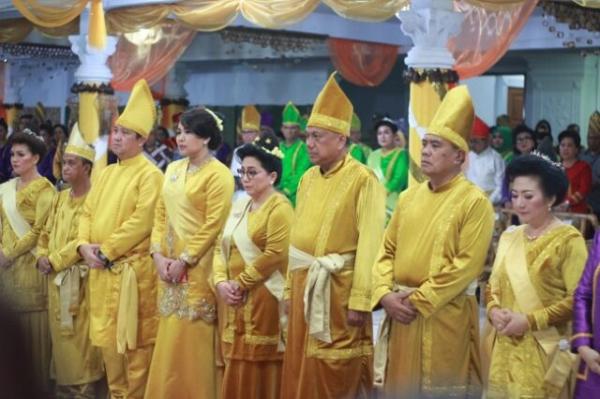 3 Ragam Pakaian Adat Sulawesi Utara yang Populer, No 3 Harus Digunakan Keturunan Bangsawan