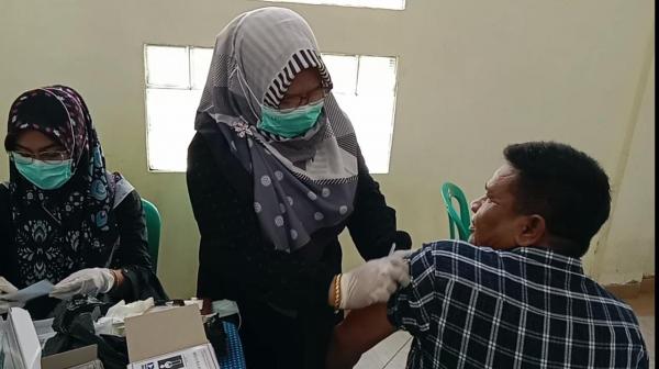 Puskesmas Jawilan Kabupaten Serang Gelar Vaksin Booster Kedua Untuk Guru dan Masyarakat Umum