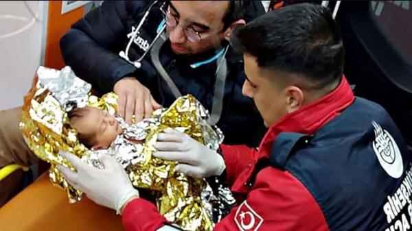 Bayi 10 Hari dan Ibunya Selamat dari Reruntuhan Puing-puing Gempa di Turki Terjebak Selama 4 hari