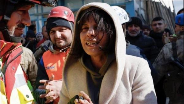 Kisah Haru, Perempuan Turki Ini Selamat meski Tertimbun Puing hampir 104 Jam