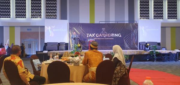 Tax Gathering, Polres Gowa Terima Penghargaan dari KPP Pratama Bantaeng