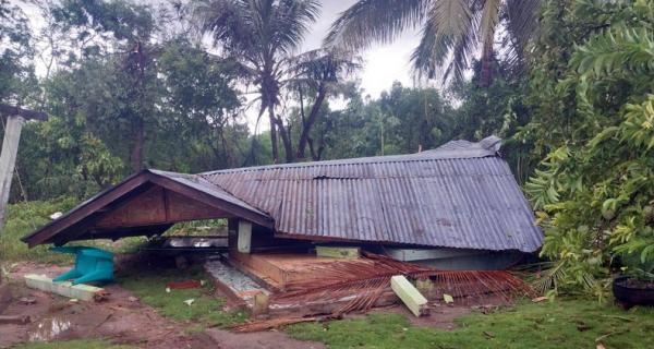 Angin Puting Beliung di Menggitimbi Sumba Timur Hancurkan 8 Rumah Warga