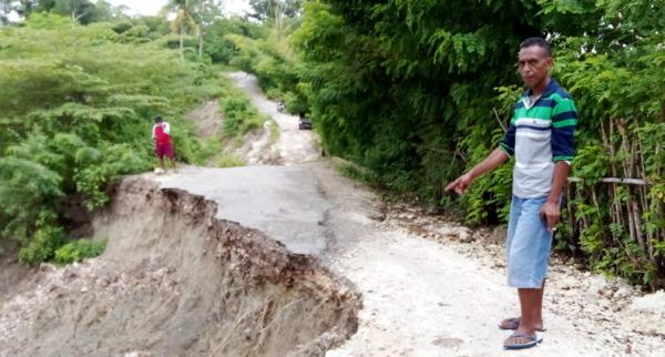 Longsor Sebabkan 6 Desa di Kecamatan Nekamese Kabupaten Kupang Lumpuh
