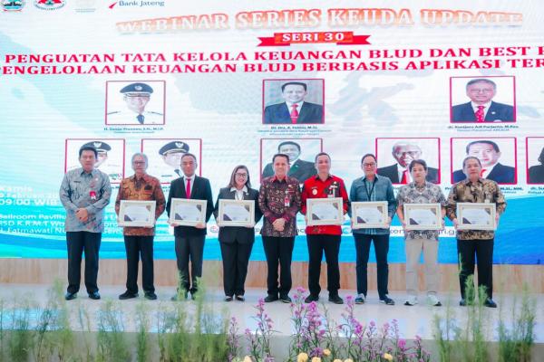 RSUD Bendan Terima Penghargaan Best Practice Implementasi e-BLUD Terintegrasi dari Kemendagri