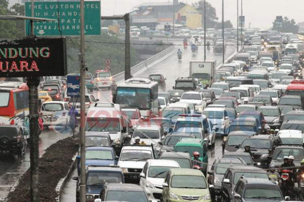 Antisipasi Kemacetan saat Long Weekend, Polrestabes Bandung Siagakan Personel di Titik Rawan