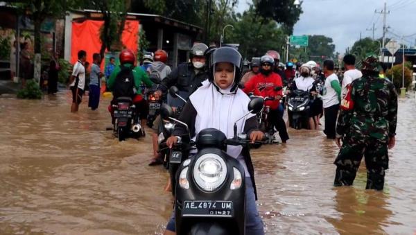 Terendam Banjir, Jalur Ponorogo-Solo Mancet Parah