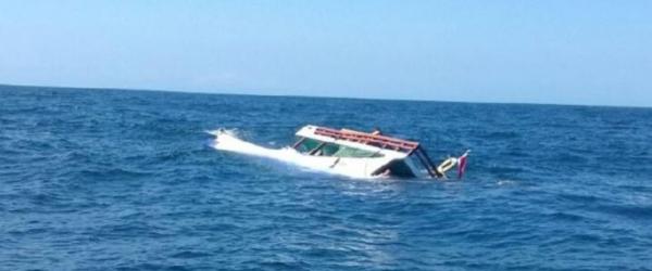 Kapal Terbalik Diterjang Ombak, Nelayan Pandeglang  Ditemukan Tewas