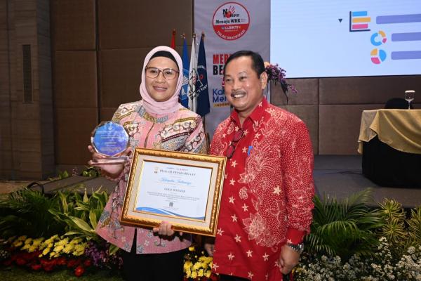 Peduli Pendidikan Tinggi, Pemkab Indramayu Diganjar Gold Winner