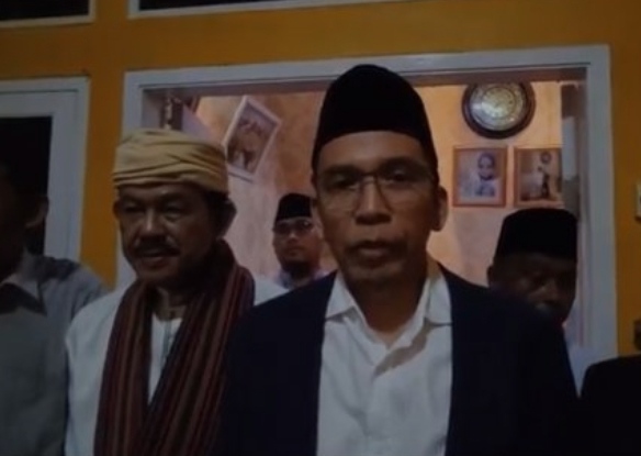 Sultan Banten : TGB Tokoh Politik yang Kalem Santun dan Jenius