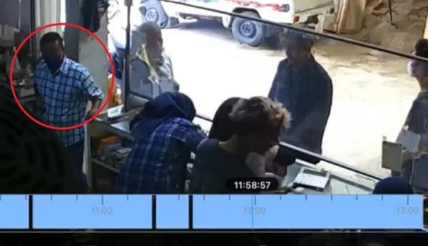Pencurian HP di Melong Cimahi dengan Modus Pura-Pura Beli Terekam CCTV