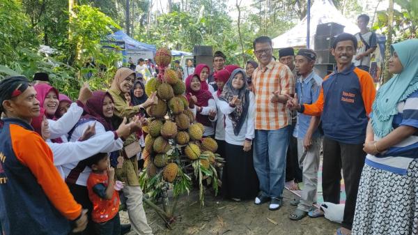 Awali Masa Panen, Masyarakat Temanggung Gelar Tradisi Wiwit Durian