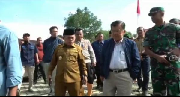 Mantan Wakil presiden Jusuf Kalla Pantau Evakuasi Helikopter Kapolda Jambi 