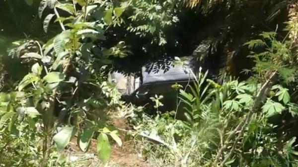 Tak Bisa Kendalikan Kemudi, Mobil Terjun ke Jurang Sedalam 7 Meter di Banjarnegara 