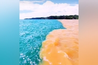 Fenomena Langka Air Pantai Baron Jadi 2 Warna Biru dan Cokelat, Ada Apa? Simak Penjelasannya