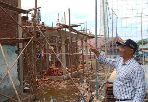 Komitmen Jaga Situs Sejarah, Pemdes Sirnabaya Bangun Kembali Situs Balai Agung yang Rusak