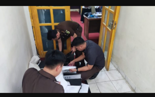 Dugaan Korupsi Sumur Bor, Kantor Dinas PUPR Lampung Timur Digeledah Kejaksaan