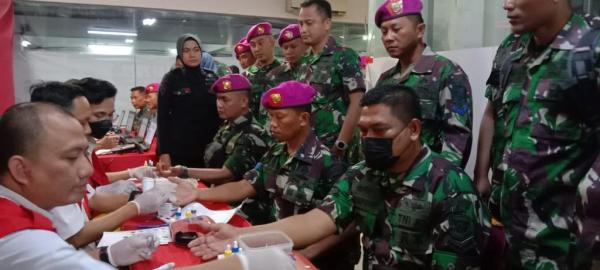 Membantu Ketersediaan Stok Darah PMI,Prajurit Batalyon Infanteri 7 Melakukan Donor Darah